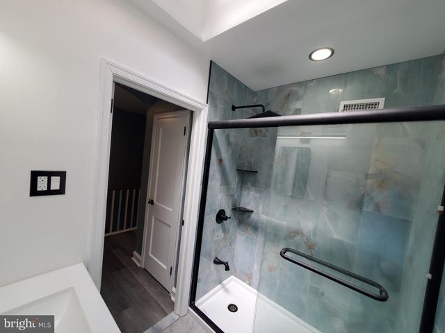 676 MAYFAIR ST, Philadelphia, PA 19120