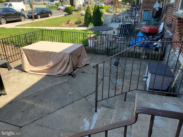 676 MAYFAIR ST, Philadelphia, PA 19120