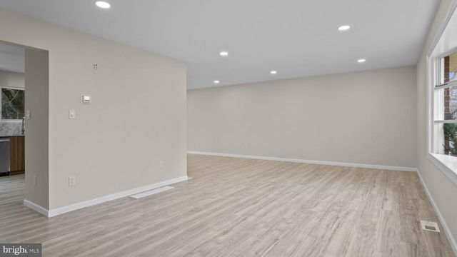 2410 EXTON RD, Hatboro, PA 19040