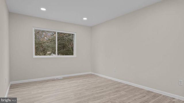 2410 EXTON RD, Hatboro, PA 19040