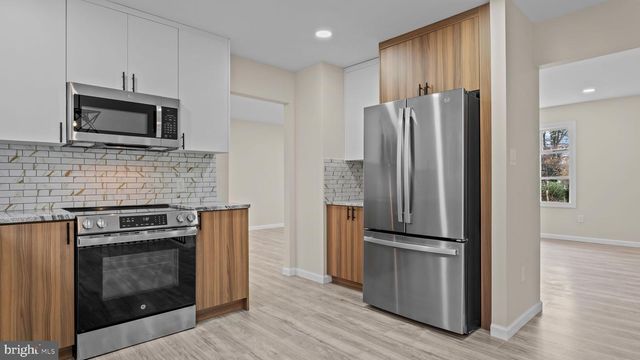 2410 EXTON RD, Hatboro, PA 19040