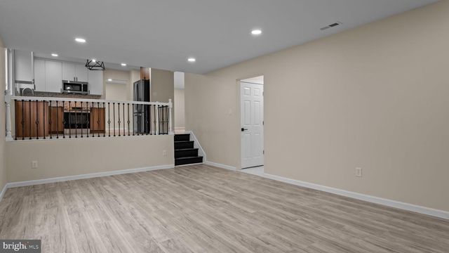 2410 EXTON RD, Hatboro, PA 19040