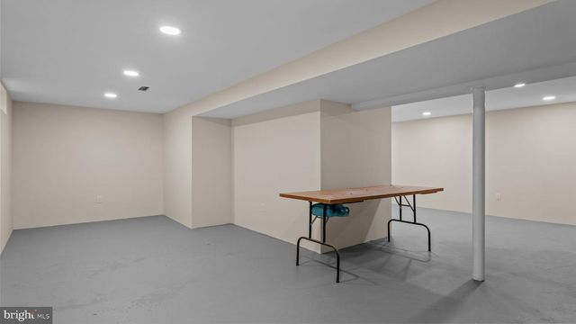 2410 EXTON RD, Hatboro, PA 19040