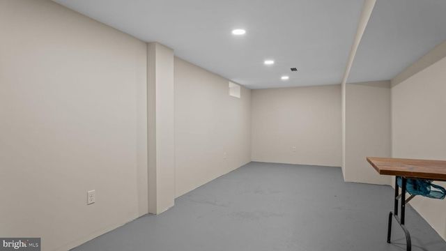 2410 EXTON RD, Hatboro, PA 19040