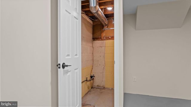 2410 EXTON RD, Hatboro, PA 19040