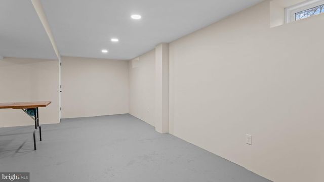 2410 EXTON RD, Hatboro, PA 19040