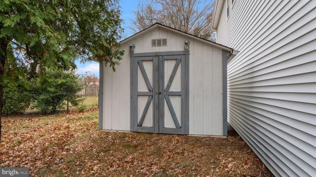 2410 EXTON RD, Hatboro, PA 19040