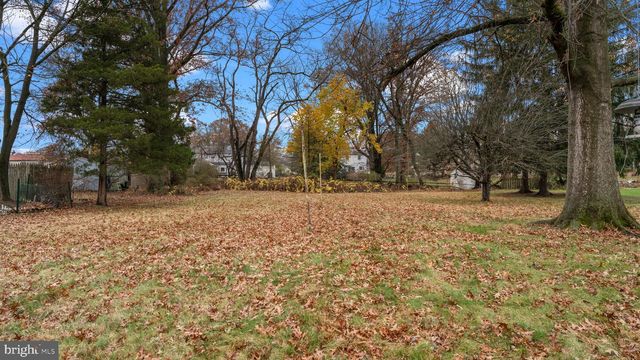 2410 EXTON RD, Hatboro, PA 19040