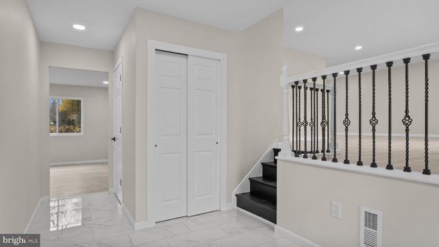 2410 EXTON RD, Hatboro, PA 19040