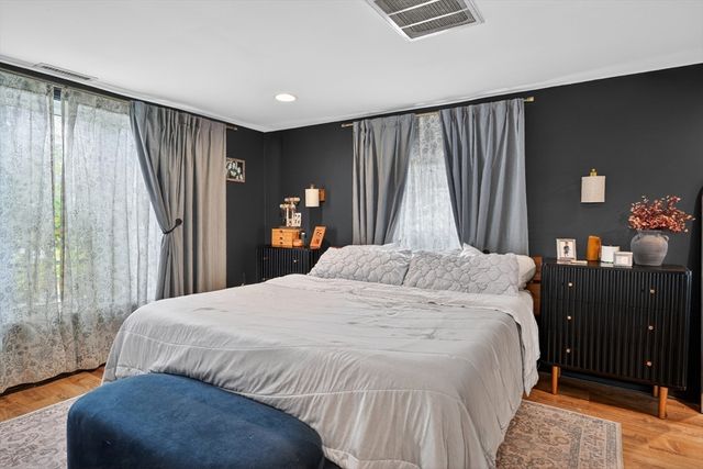 55 Rumford St, Lowell, MA 01852