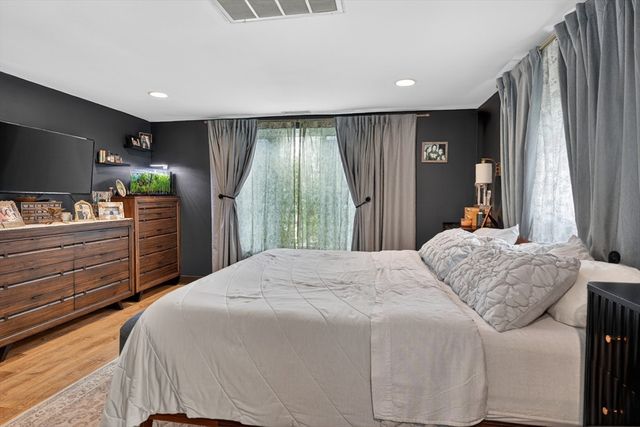 55 Rumford St, Lowell, MA 01852