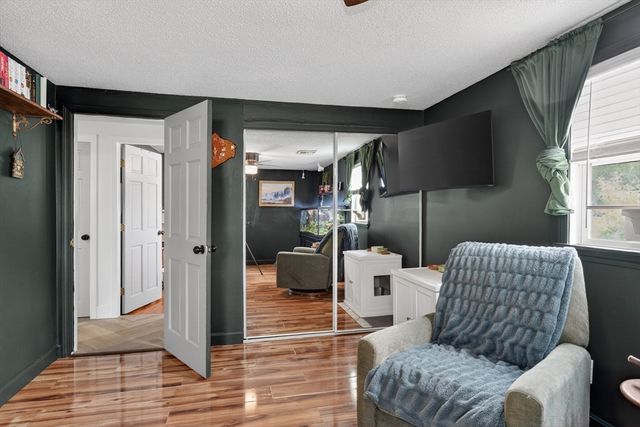 55 Rumford St, Lowell, MA 01852