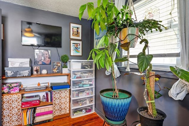 55 Rumford St, Lowell, MA 01852