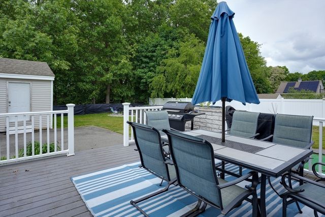 55 Rumford St, Lowell, MA 01852