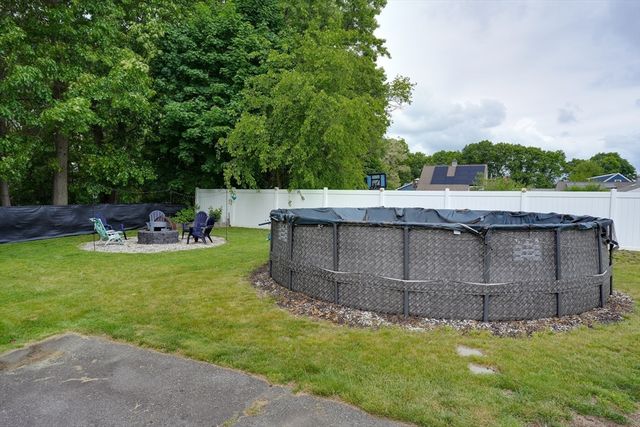 55 Rumford St, Lowell, MA 01852