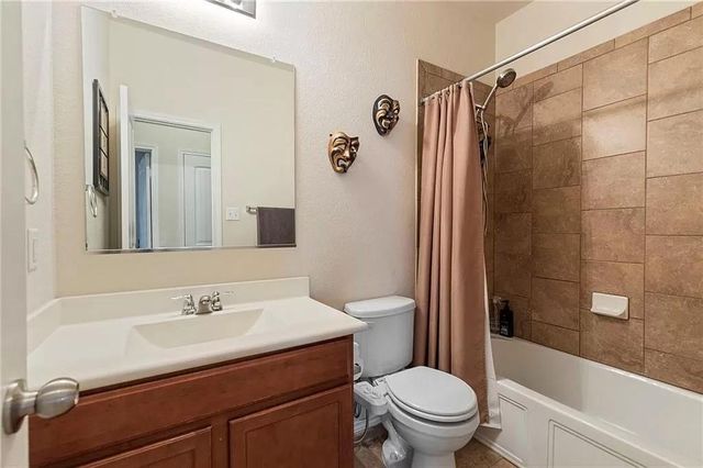 156 Golden Eagle LN, Leander, TX 78641