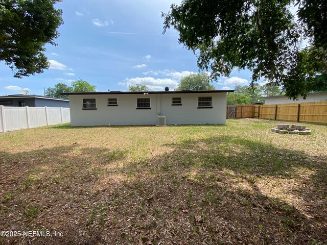 2320 ARDMORE Court, Jacksonville, FL 32211