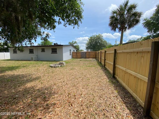 2320 ARDMORE Court, Jacksonville, FL 32211