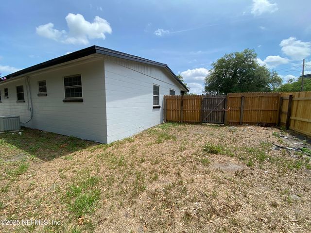 2320 ARDMORE Court, Jacksonville, FL 32211
