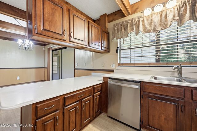 802 S 15TH Street, Palatka, FL 32177