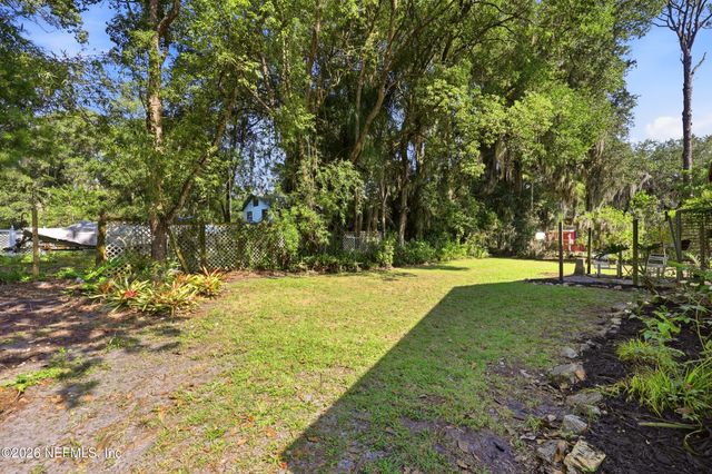 802 S 15TH Street, Palatka, FL 32177