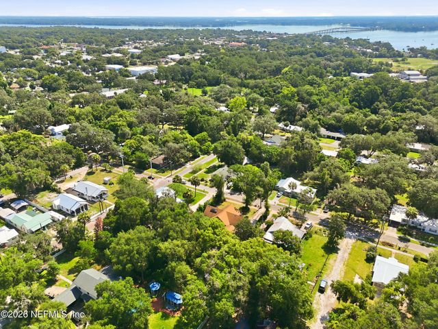 802 S 15TH Street, Palatka, FL 32177