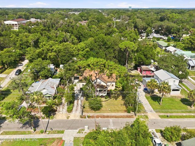 802 S 15TH Street, Palatka, FL 32177