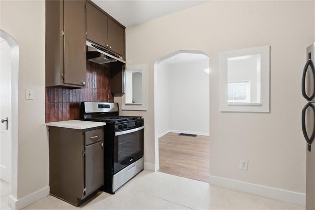 6033 Harrison Street, Kansas City, MO 64110
