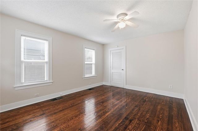 6033 Harrison Street, Kansas City, MO 64110