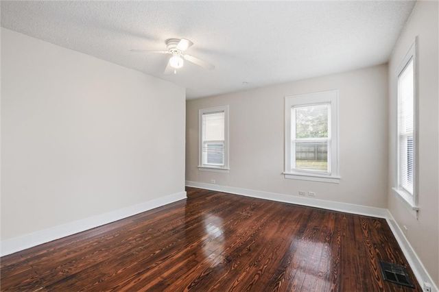 6033 Harrison Street, Kansas City, MO 64110