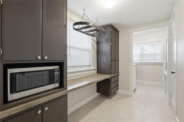 6033 Harrison Street, Kansas City, MO 64110