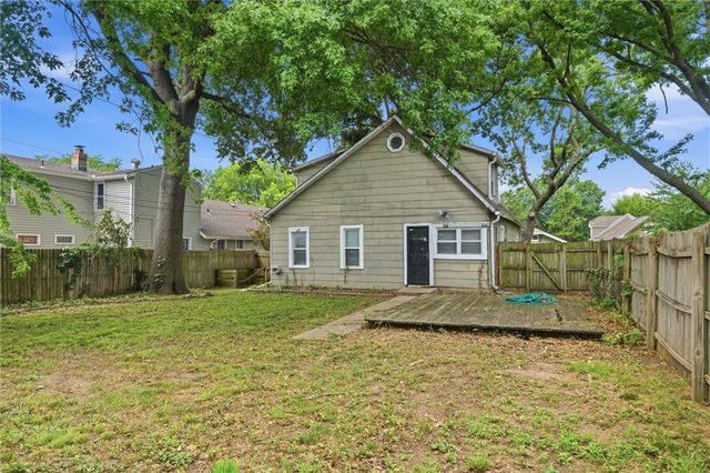 6033 Harrison Street, Kansas City, MO 64110