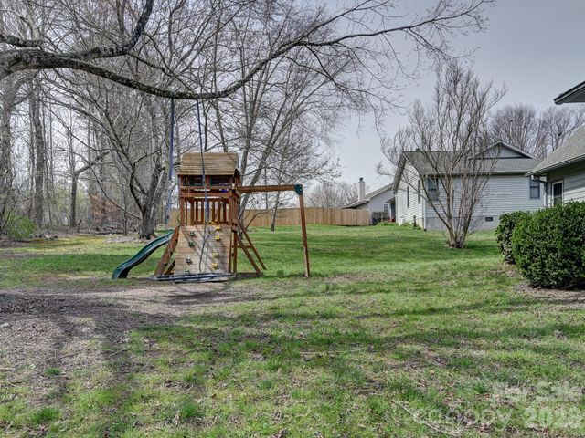 6 Warbler Drive, Fletcher, NC 28732