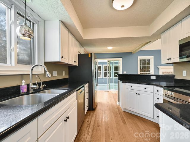 6 Warbler Drive, Fletcher, NC 28732