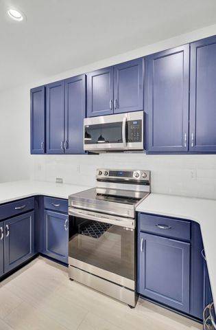 7753 Park Gate Drive, North Charleston, SC 29418