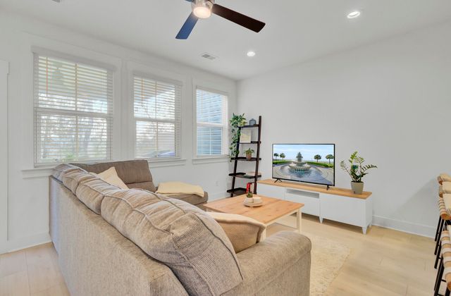 7753 Park Gate Drive, North Charleston, SC 29418