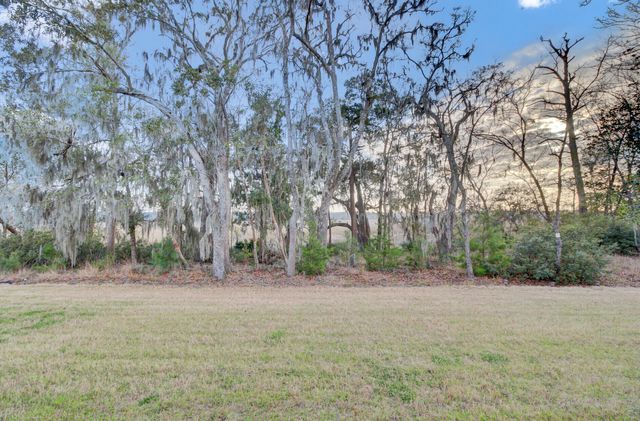 7753 Park Gate Drive, North Charleston, SC 29418