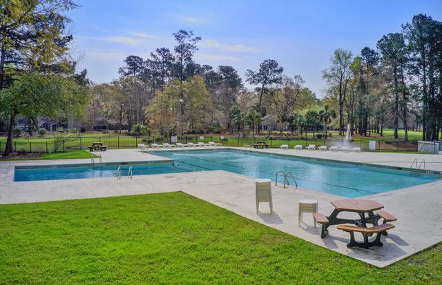 7753 Park Gate Drive, North Charleston, SC 29418