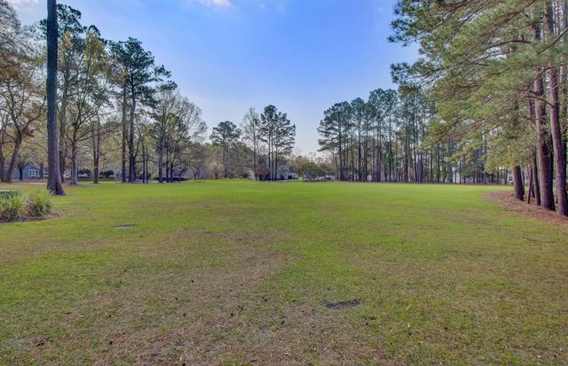 7753 Park Gate Drive, North Charleston, SC 29418