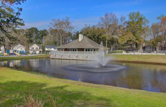 7753 Park Gate Drive, North Charleston, SC 29418