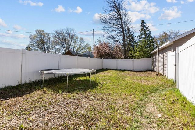 219 2ND STREET, Manawa, WI 54949