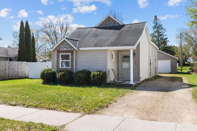 219 2ND STREET, Manawa, WI 54949