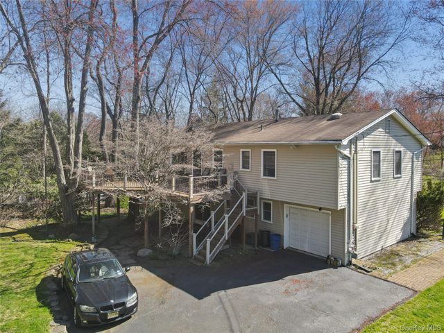 635 S Pascack Road, Spring Valley, NY 10977