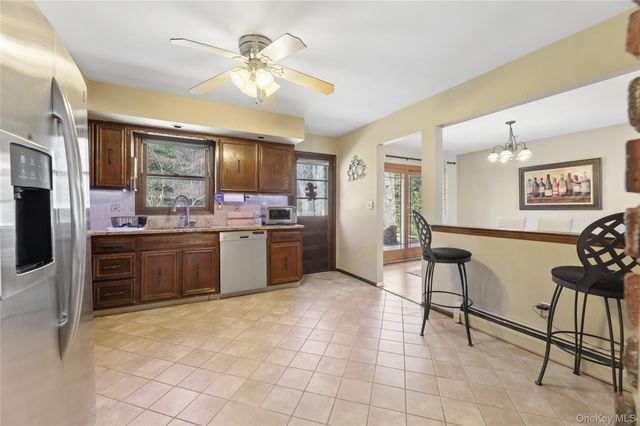 635 S Pascack Road, Spring Valley, NY 10977