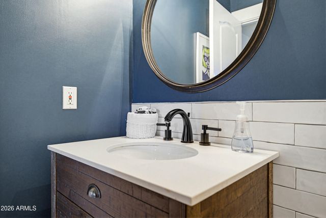 2630 E Silverwood Drive, Phoenix, AZ 85048