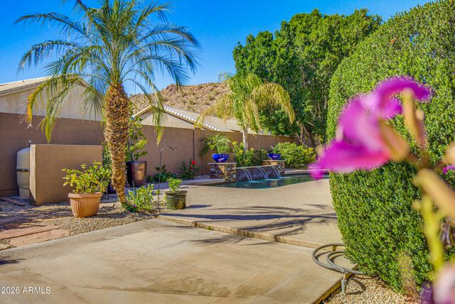 2630 E Silverwood Drive, Phoenix, AZ 85048