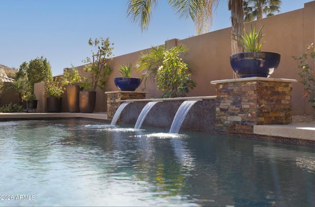 2630 E Silverwood Drive, Phoenix, AZ 85048