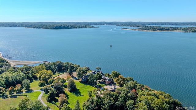 31 Fort Hill Drive, Lloyd Neck, NY 11743