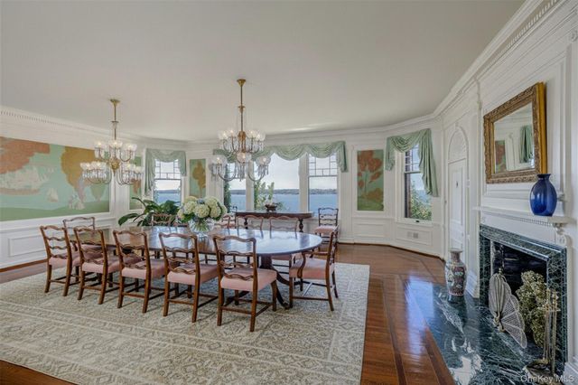 31 Fort Hill Drive, Lloyd Neck, NY 11743