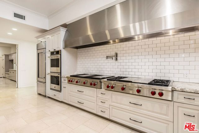 709 N Maple Drive, Beverly Hills, CA 90210